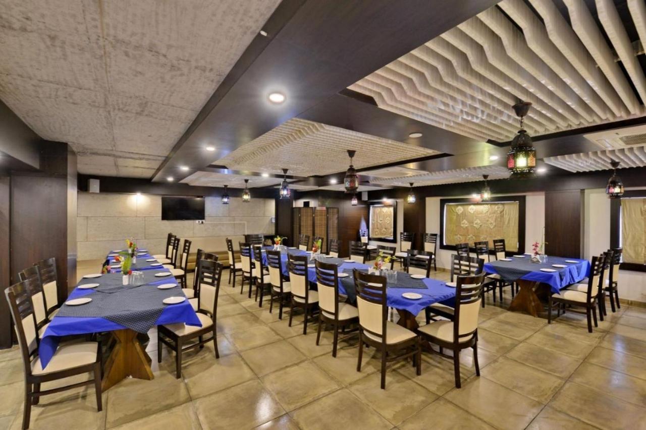 Hotel Puneet International Raipur  Exterior photo
