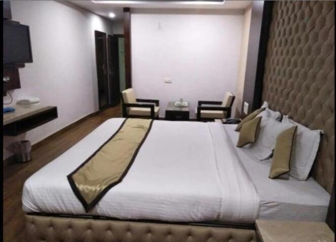 Hotel Puneet International Raipur  Exterior photo