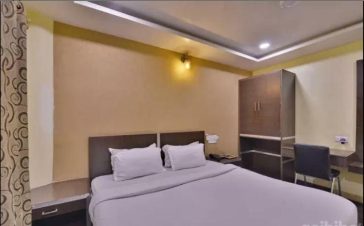 Hotel Puneet International Raipur  Exterior photo