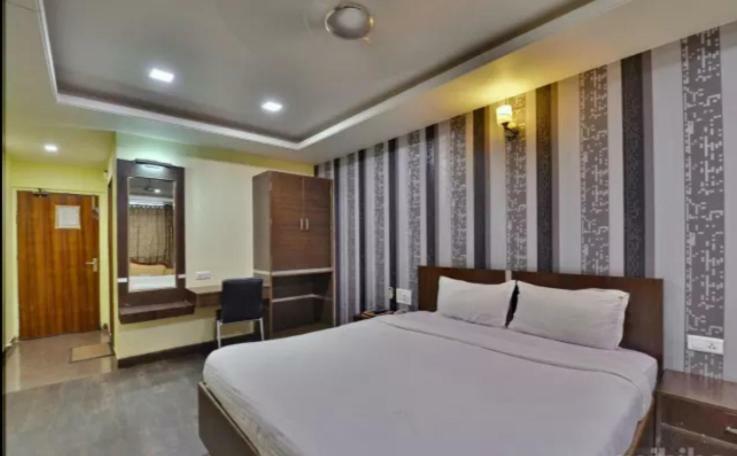 Hotel Puneet International Raipur  Exterior photo