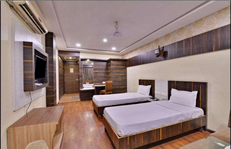 Hotel Puneet International Raipur  Exterior photo